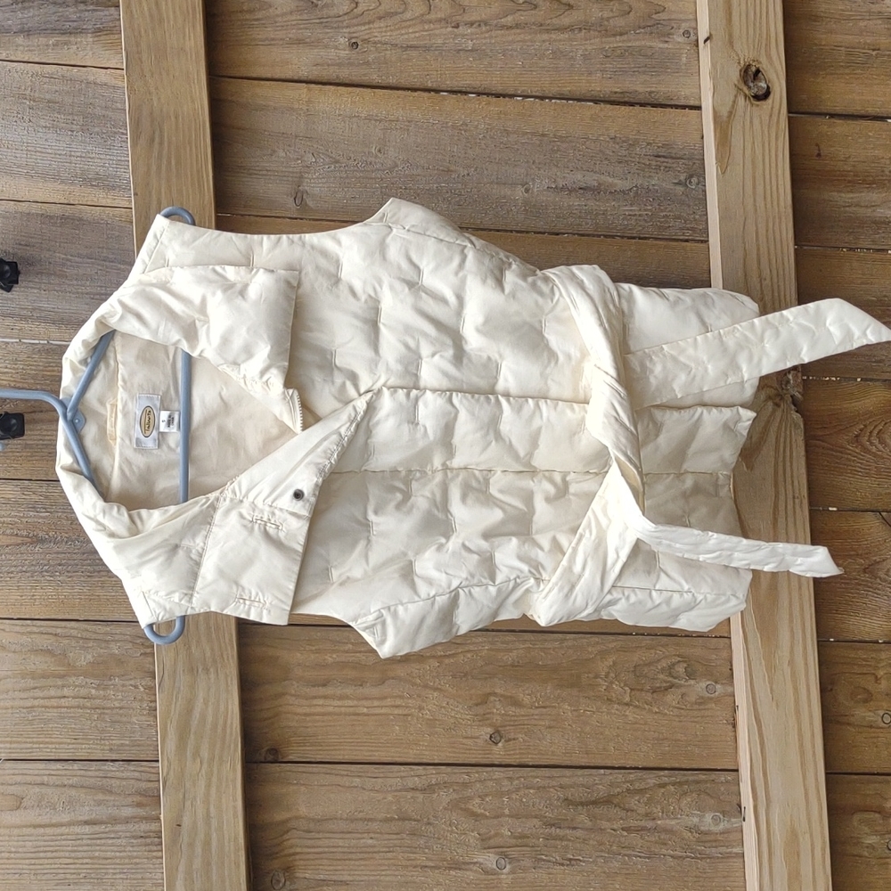 🏵️ Talbots white down puffer vest